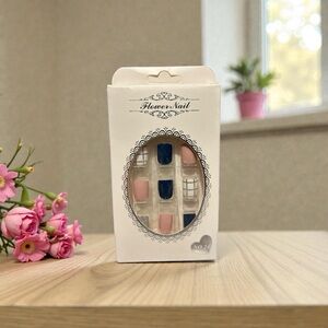 💅🏽 Press-On Set | Solid & Plaid Design